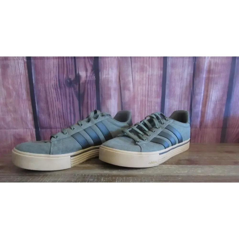 adidas Men's Daily 4.0 Sneakers Sz 12 Green Canvas Gum Sole Streetwear IF4494